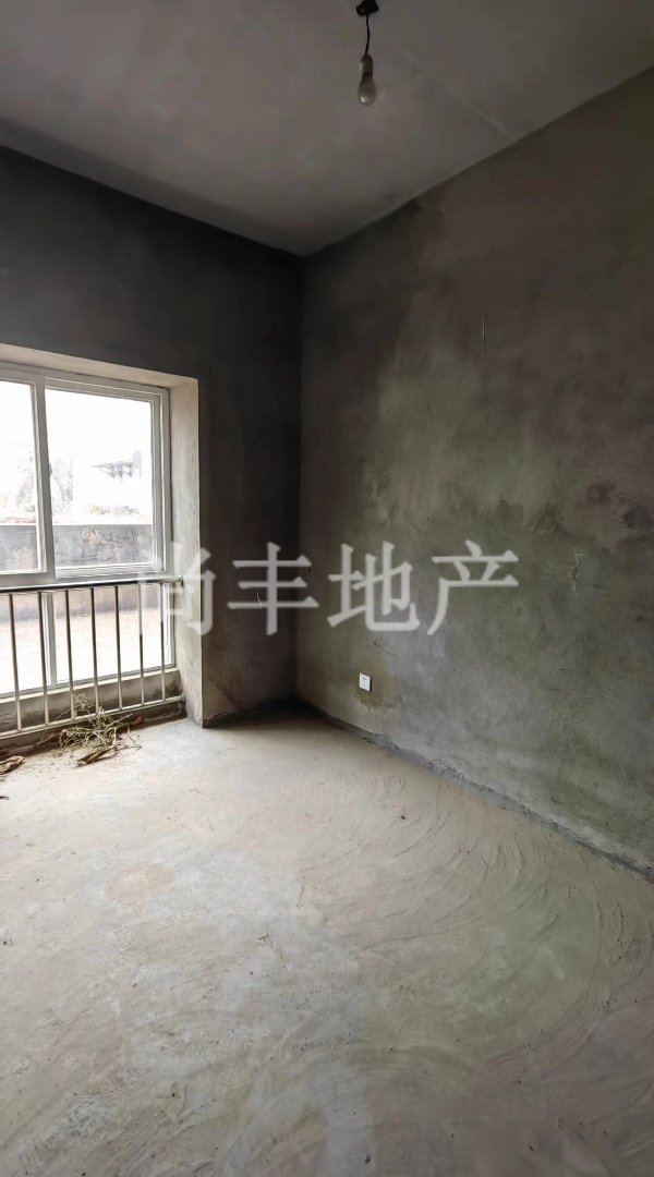 麒麟嘉城带150平花园的房子